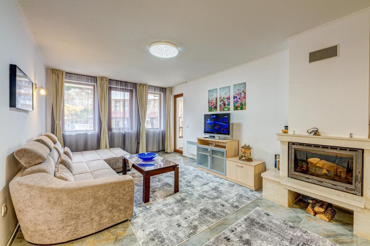 Bright And Spacious 2-Bdr Apartment With Balcony By Flat Mаnager Пампорово Екстериор снимка