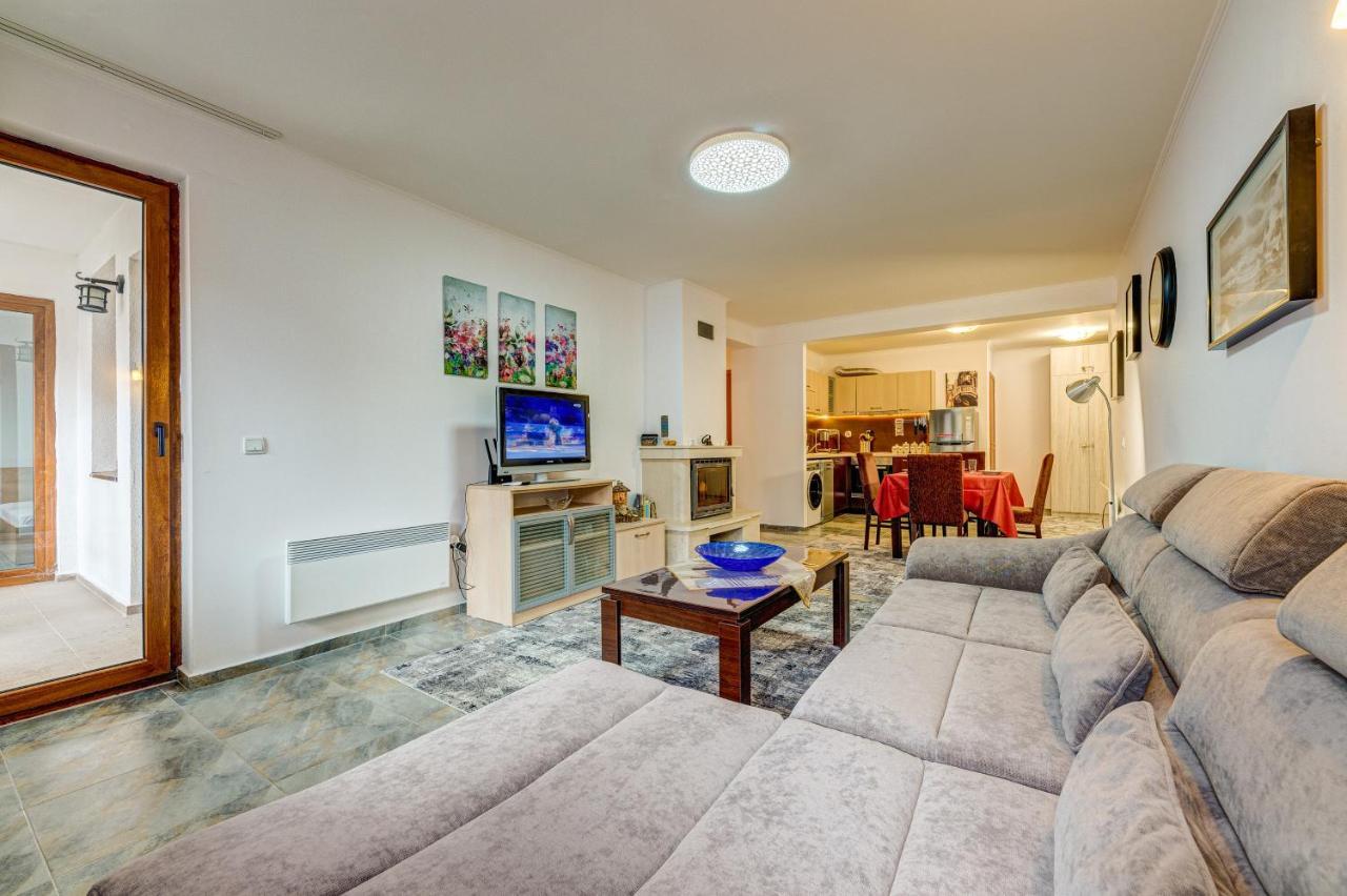 Bright And Spacious 2-Bdr Apartment With Balcony By Flat Mаnager Пампорово Екстериор снимка